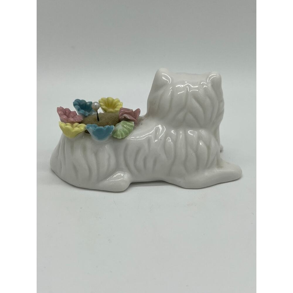Vintage White Cat Porcelain Pin Cushion Multicolor Pastel Flowers Made in Taiwan - Picture 2 of 8
